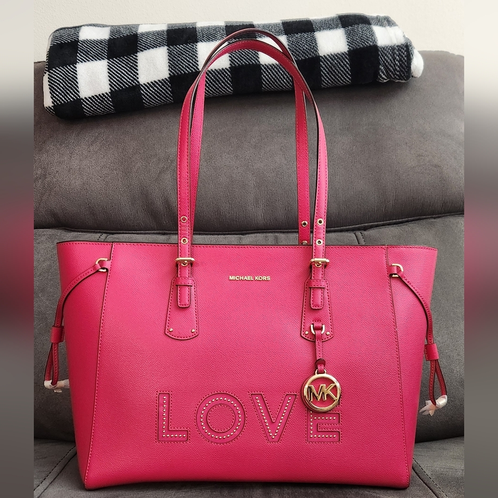 GORGEOUS Ultra Hot Pink Michael Kors Tote with matching Clutch.